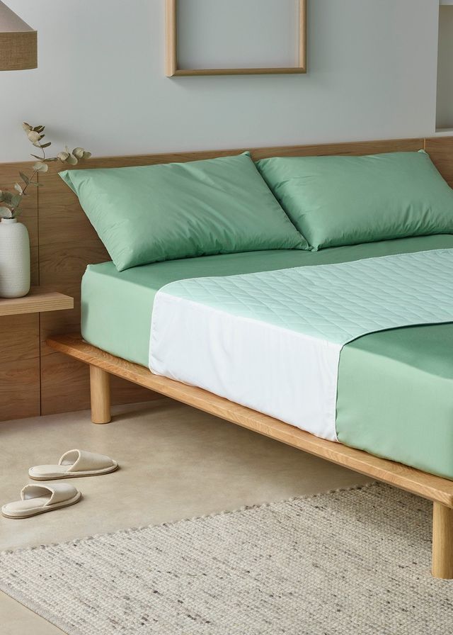 Staydry Blue-E Reusable Waterproof Bed Pad