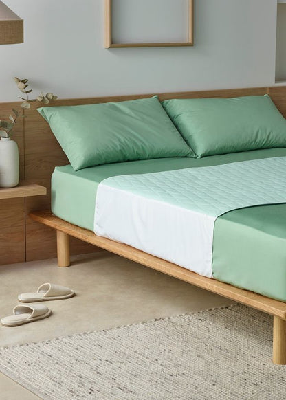 Staydry Blue-E Reusable Waterproof Bed Pad
